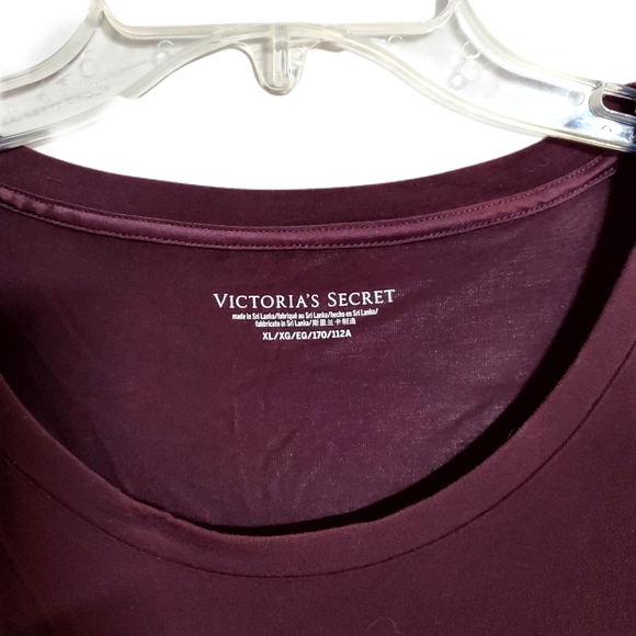 Victoria's Secret T-shirt - Picture 2 of 5
